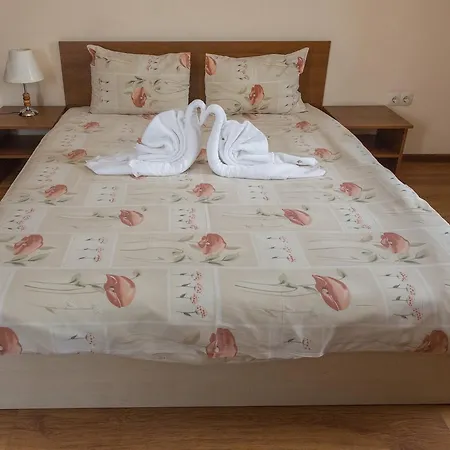 West Hotel 2*